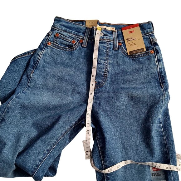 Levis Womens Wedgie Straight Jeans • Button fly closure Size 29 Blue Denim - Picture 3 of 11